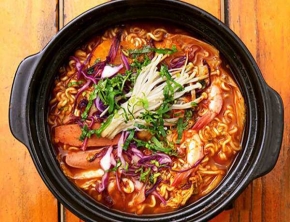 mi-cay-hoi-nghia-huong-vi-cay-nong-dam-da-tai-hieu-relax